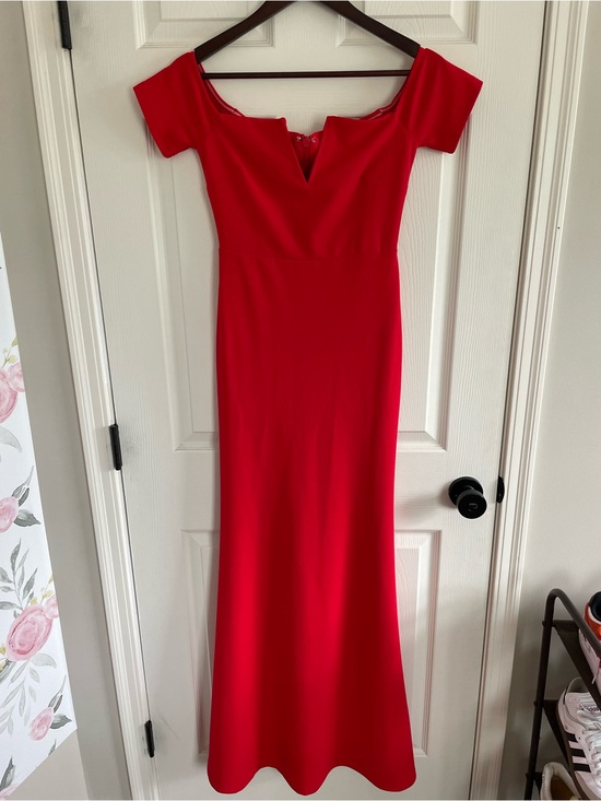 Lulus Dresses & Skirts - Lulu’s Red Off Shoulder Maxi Dress Formal Evening Gown Size S Flattering Fitted
